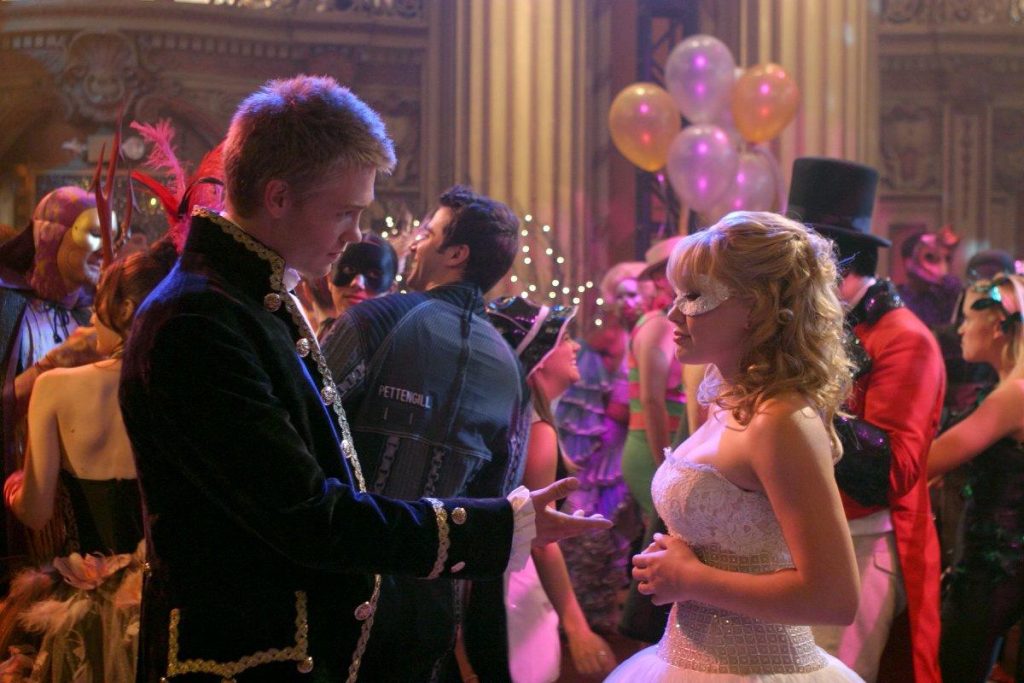 Sam (Hilary Duff) e Austin (Chad Michael Murray) al Ballo in "Cinderella Story" (2004)