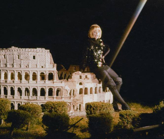 Raffaella Carrà a Italia in Miniatura per Tanti Auguri (1978)